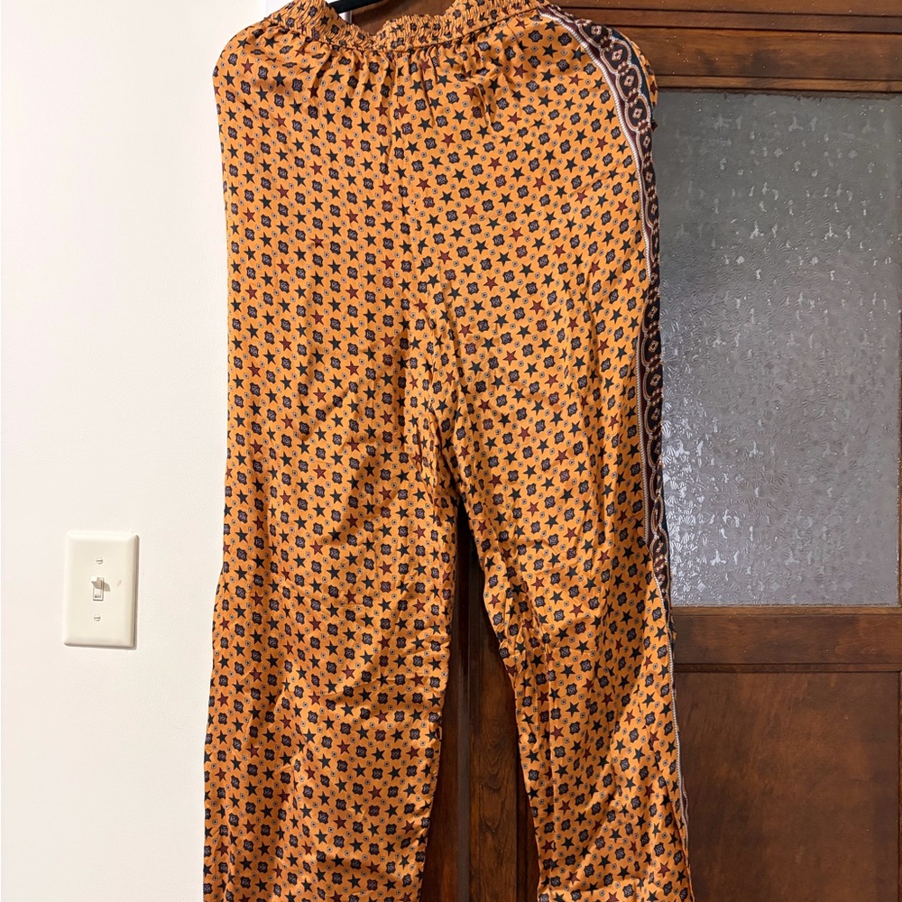 Sandro Paris Silk Printed Pants | TRR Certified Pre-Owned - Picture 3 of 4